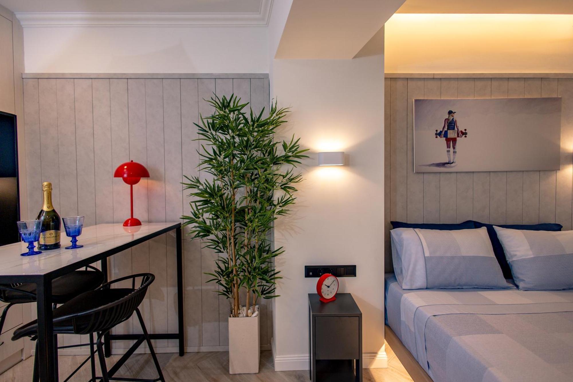 Triple A @ Trendy Psiri - Art & Nightlife Aparthotel Atenas Exterior foto